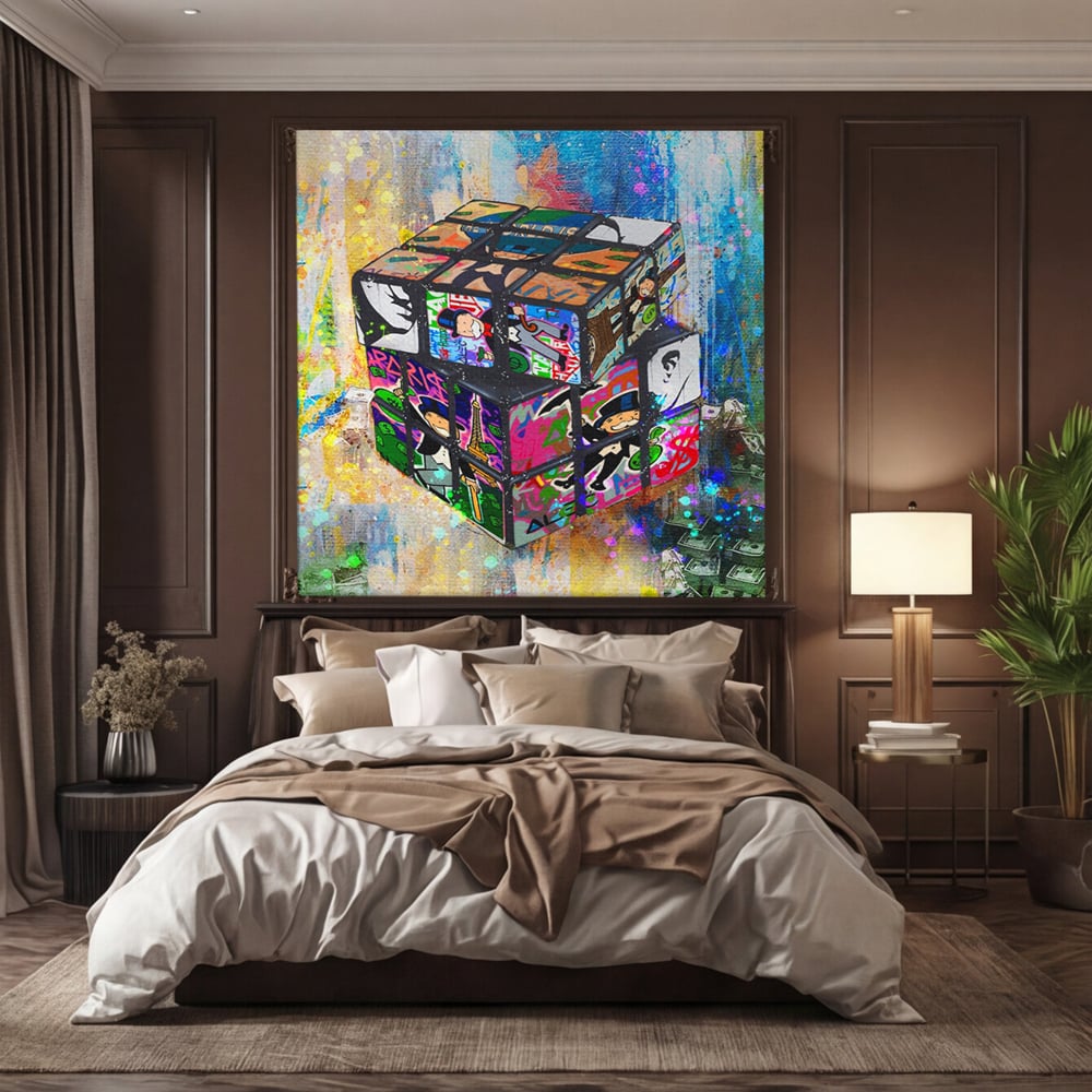 Tablou canvas cu pictura cub rubik cu monopol, fara rama, pe sasiu de lemn, pe perete intr-un dormitor